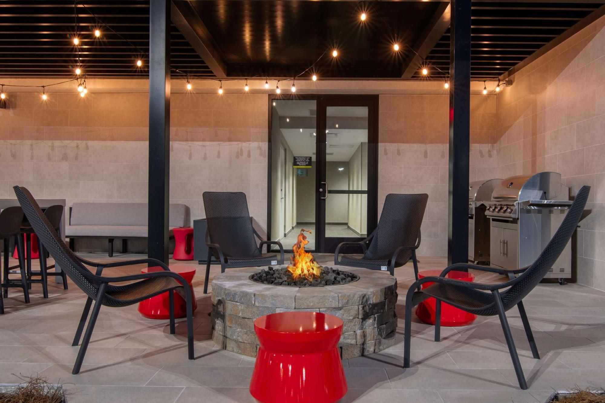 Home2 Suites By Hilton Jacksonville Downtown Екстер'єр фото